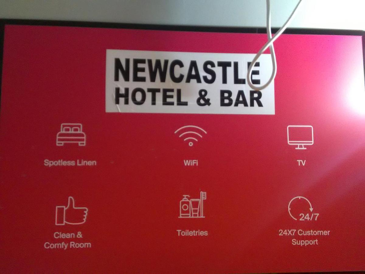 Newcastle West Hotel & Bar Екстер'єр фото