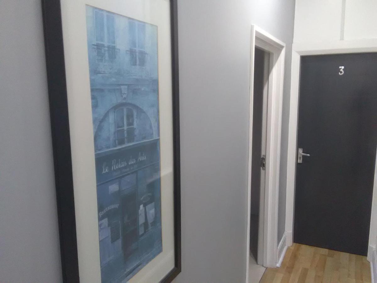 Newcastle West Hotel & Bar Екстер'єр фото